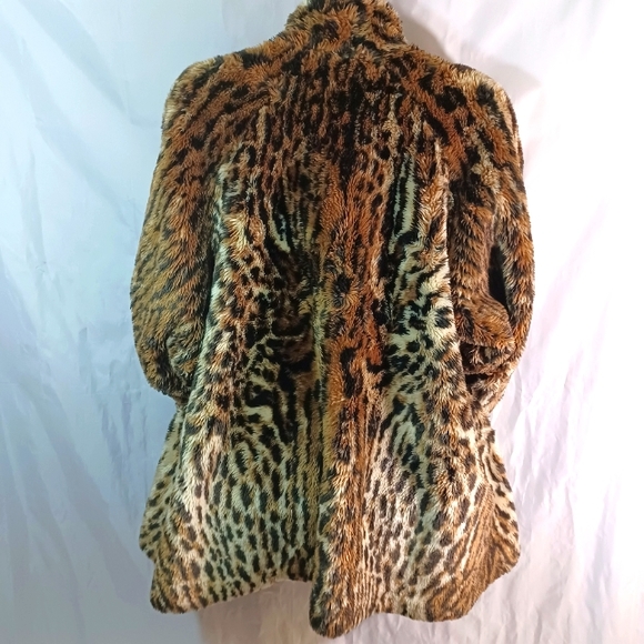 Monterey, Leopard Faux Fur Coat Size 2X, Brown/Black/Cream - Picture 10 of 16